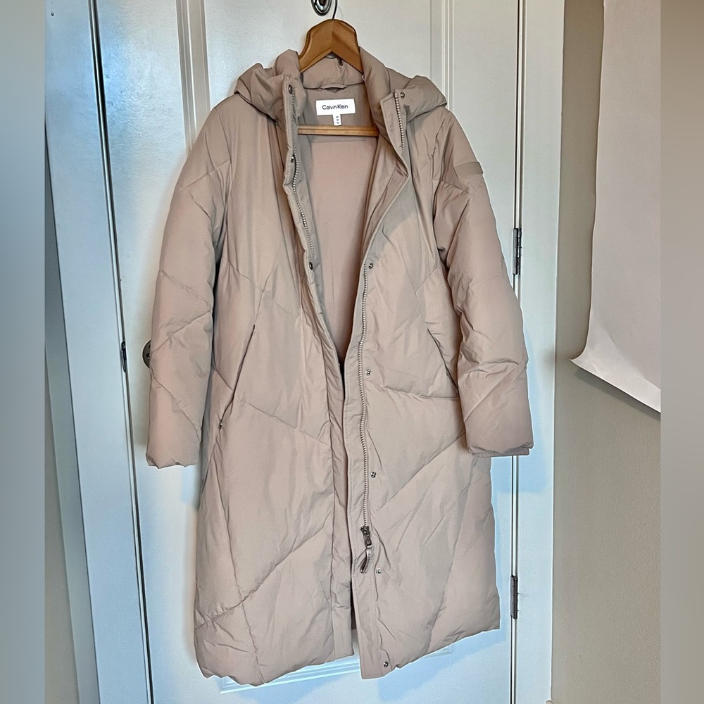 Calvin Klein Quilted Maxi Puffer jacket, size M, as seen on Meghan Markle